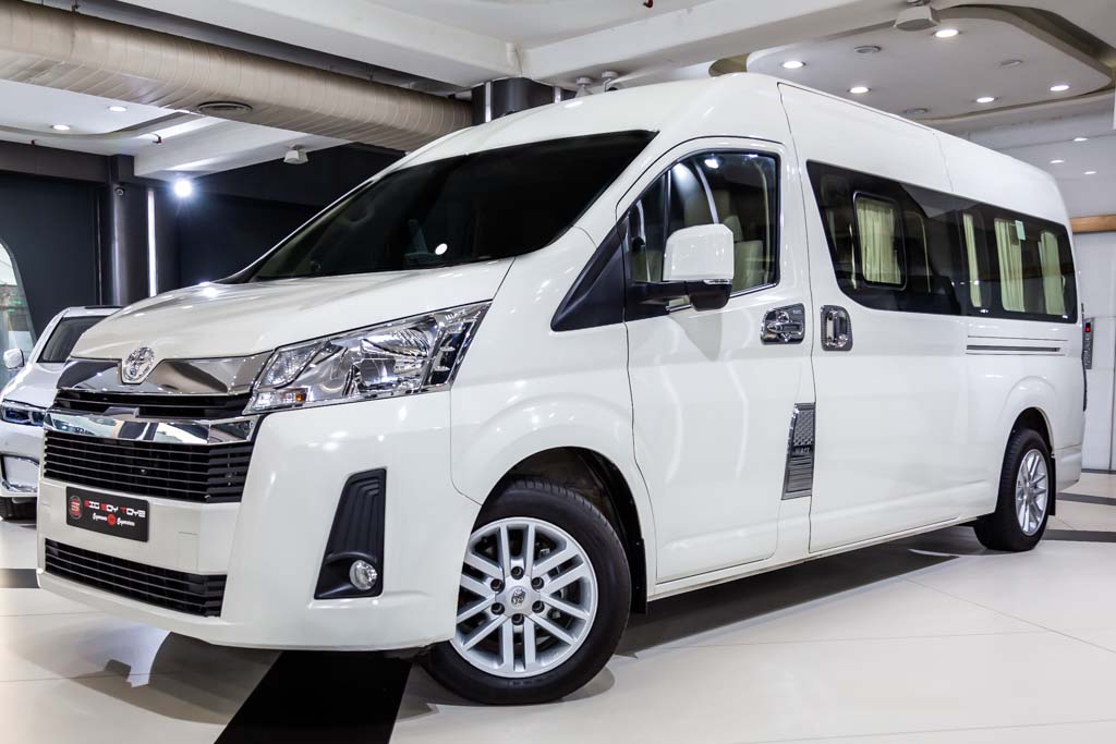 12 Seater Van Rental Dubai | Toyota Hiace, Driver